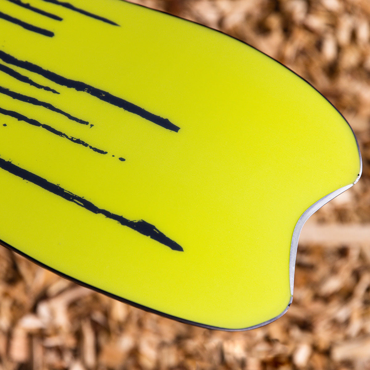 Slash by GiGi - Vertical Snowboard - ApARTment