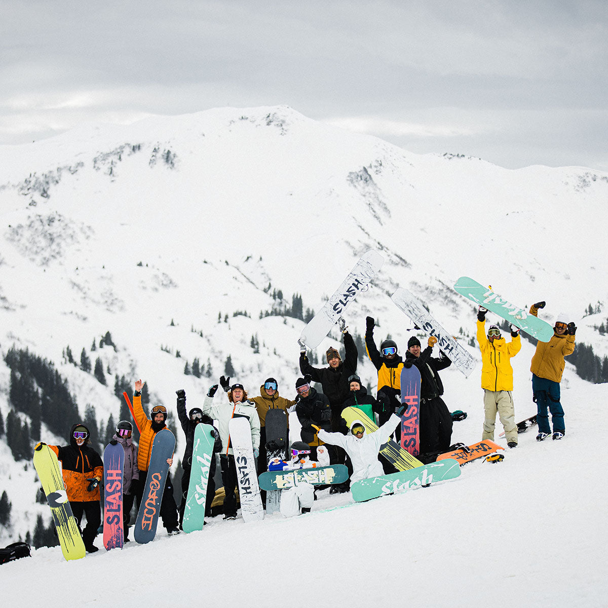Slash by GiGi - Happy Place Snowboard - ApARTment